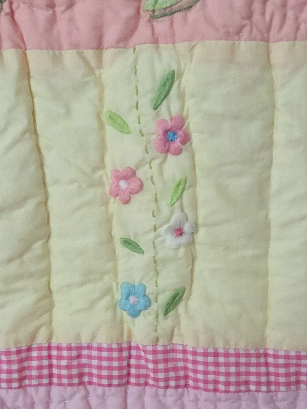 Pottery Barn Kids Daisy Garden Pink Blues Floral Appliqué Embroidered Quilt Twin